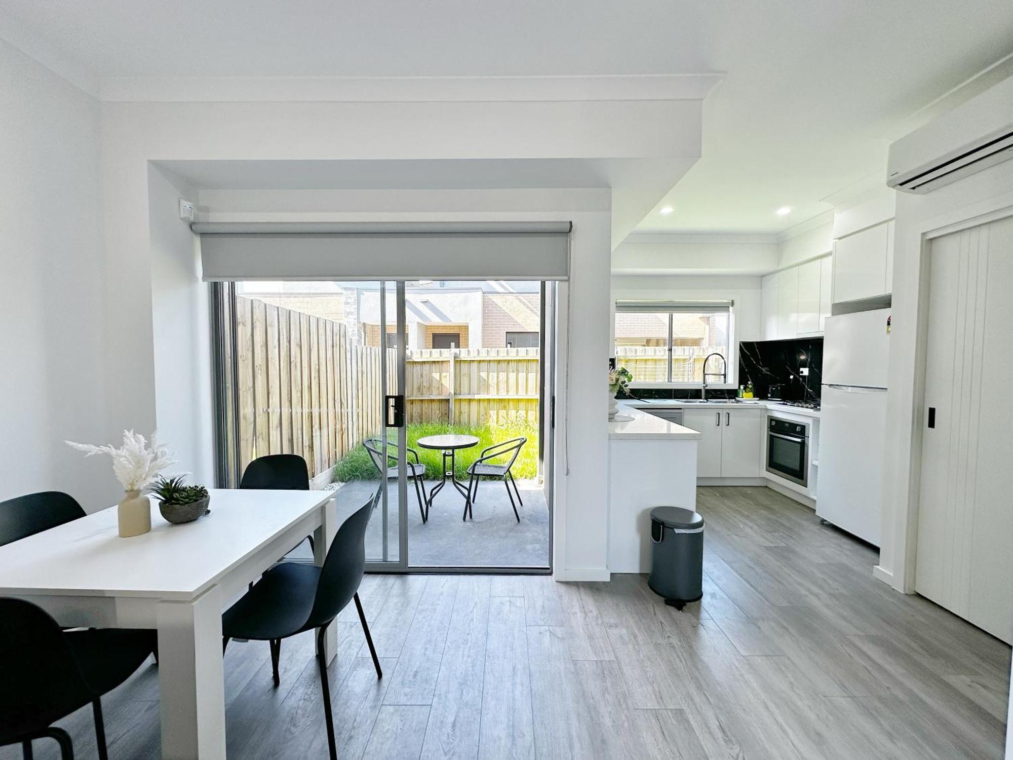 Quiet Cozy Townhouse 6 Mins To Airport And Shoping Mail Villa Melbourne Dış mekan fotoğraf
